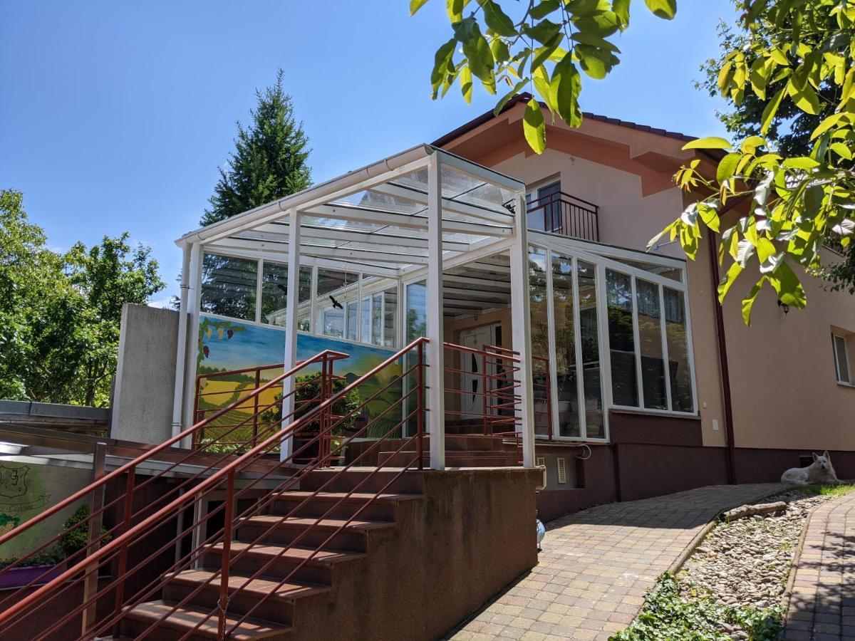 Pivnicka Pod Cachtickym Hradom Hotel Čachtice Buitenkant foto